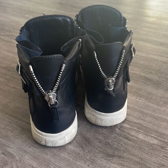 Giuseppe zanotti 
 Multi-Buckle High-Top Sneaker, Nero 36 - Picture 2 of 5